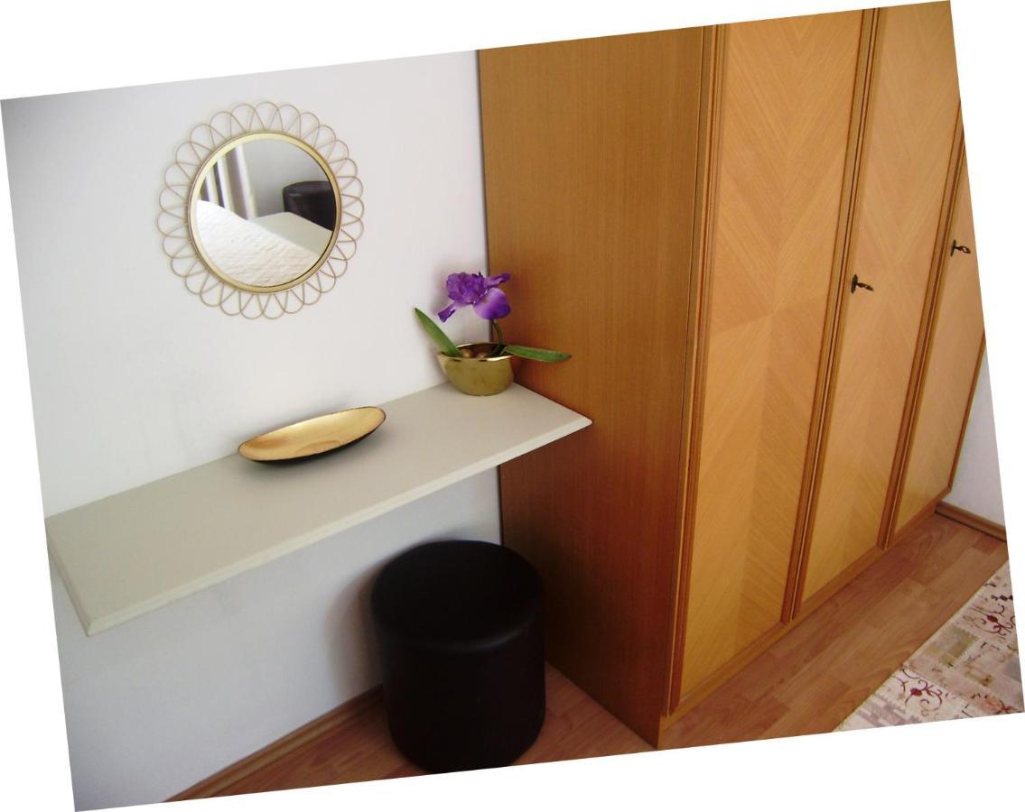 Apartments Iris コルチュラ エクステリア 写真